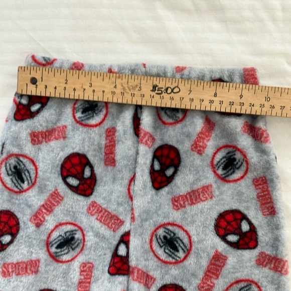 Marvel size 4 - 5 years Red / Gray SpiderMan Pajama Set - Picture 8 of 16